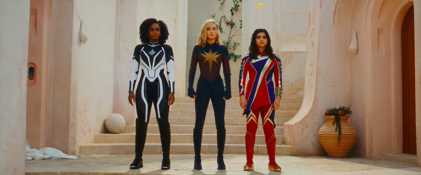 キャプテン・マーベル、モニカ・ランボー、ミズ・マーベルの三人